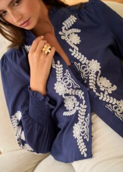 Bague Gabrielle -Élégance Soldes Motus Boutique BTC Bague Gabrielle Dore 4 8900d32c fc2a 4663 a97d d7499caa6122