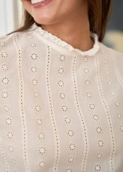 Blouse Laurie -Élégance Soldes motus boutique blouse laurie beige 4
