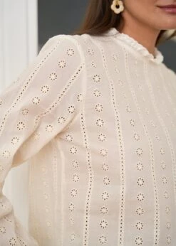 Blouse Laurie -Élégance Soldes motus boutique blouse laurie beige 6