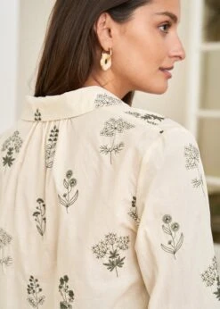 Chemise Sarah -Élégance Soldes motus boutique chemise sarah beige kaki 5